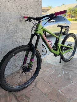 2022 Santa Cruz Nomad Carbon C XT 27.5 | FOX 38 | DT Swiss 350 | $3,200 OBO