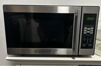 BLACK+DECKER 700-Watt Microwave Oven