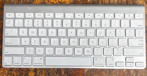 Apple Wireless Keyboard A1314