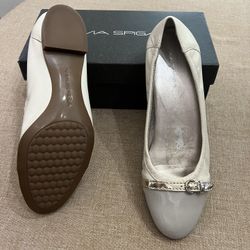 New Via Spiga Women's Flats Size 12 Medium