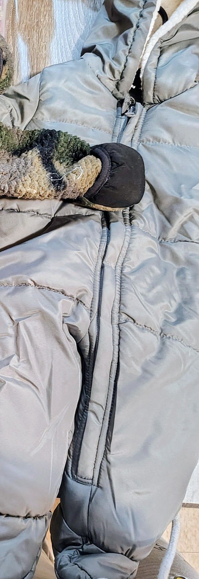 Carter's 6-9m Snow Suit 