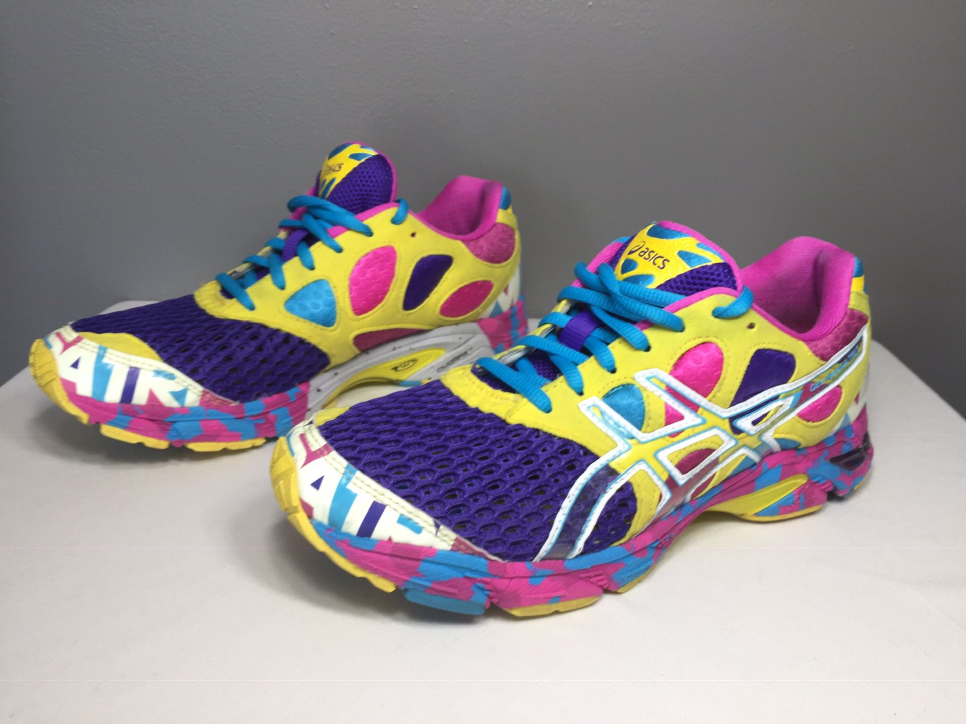 asics gel noosa tri 7 Running shoes for Sale in Indianapolis, IN - OfferUp