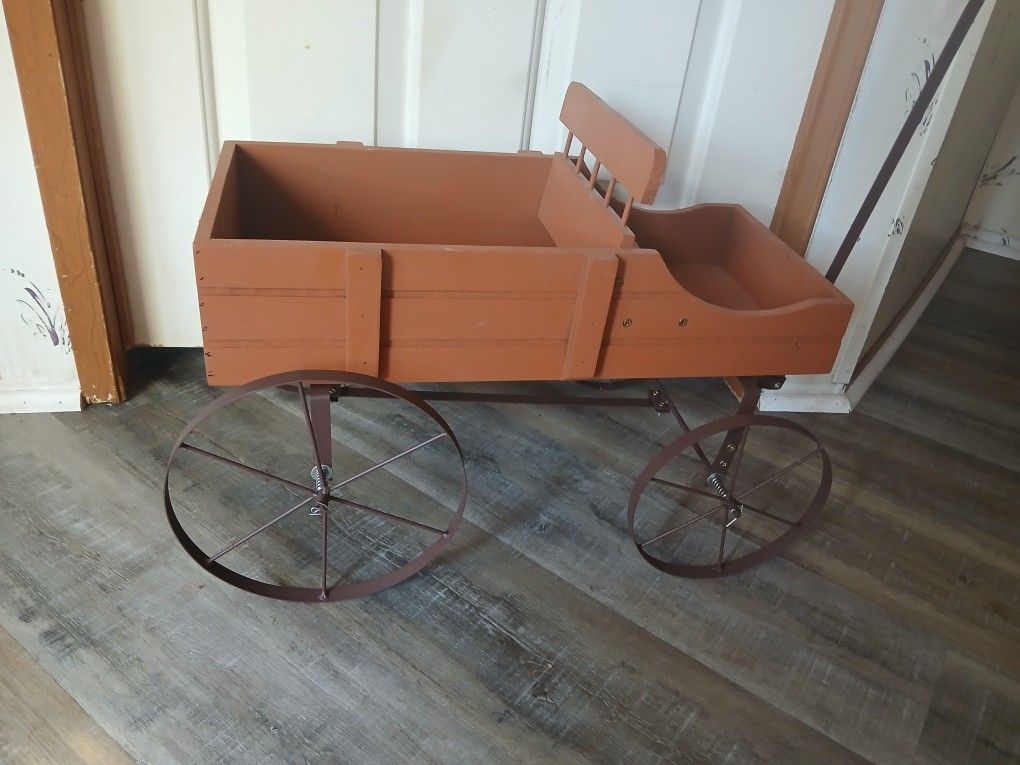 Wood Wagon Home Decor