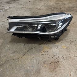 Bmw 750i 2019 driver side headlight iconic 
