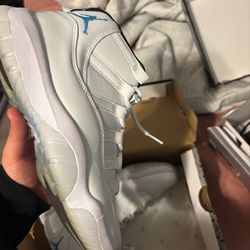 Jordan Retro 11s 