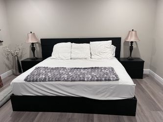 KING Size Wooden Bed Frame And mattress