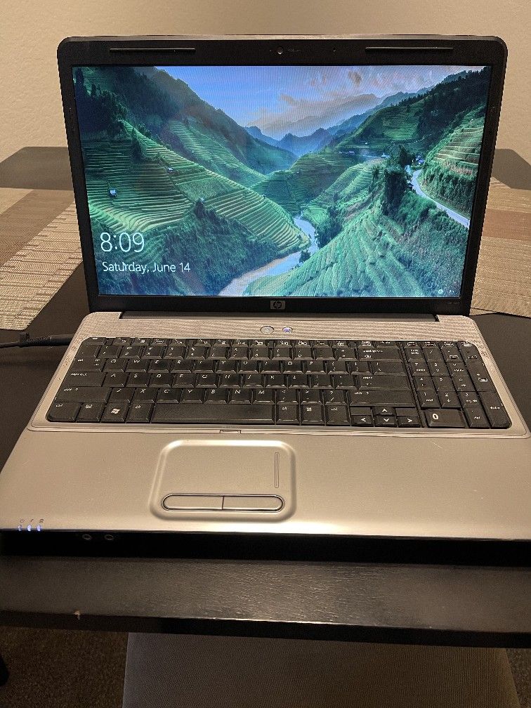 16 Inch Hp Notebook 660 Lab Top Computer With New Battery