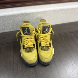 Jordan 4 Lighting Size 7.5