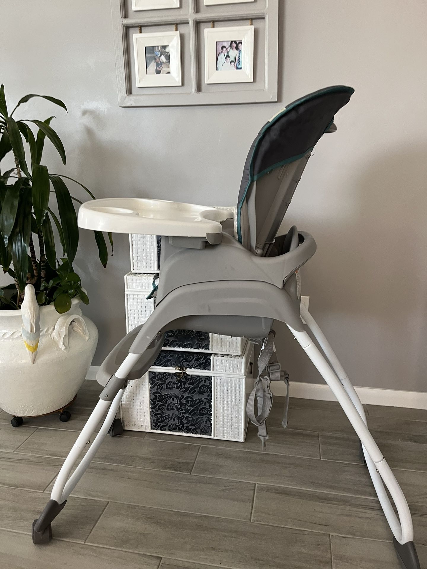 High Chair for Sale in Vista, CA OfferUp