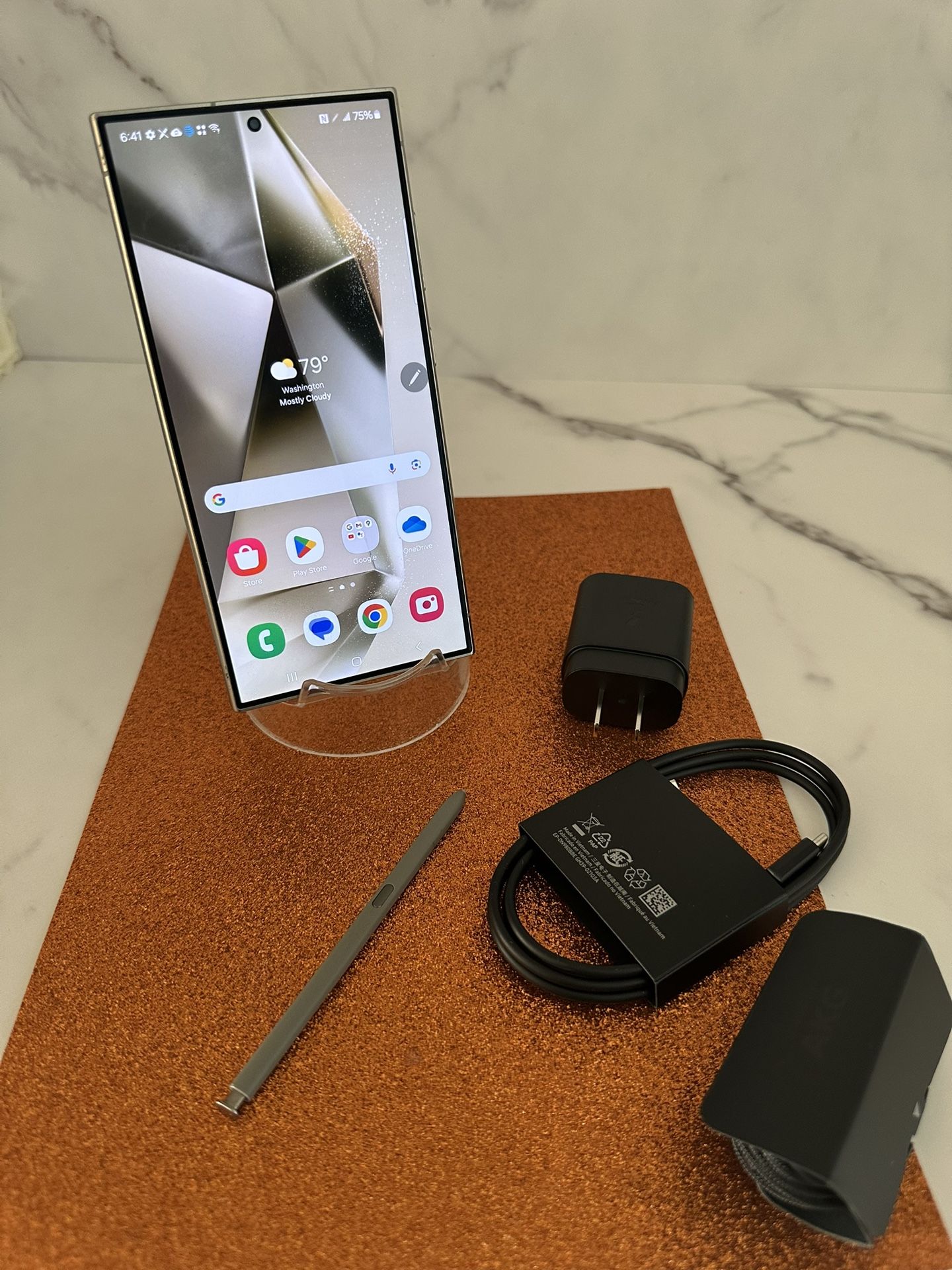 Samsung Galaxy S24 Ultra 5g (256gb) grey UNLOCKED