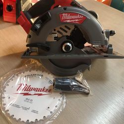 Milwaukee New 7 1/4” Circular Saw Fuel M18 