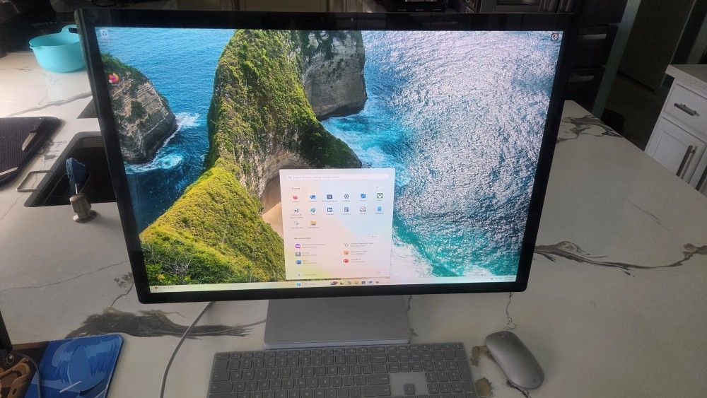 Microsoft Surface Studio all in one . 28 inch 4500x3000 screen. i7 6820HQ, 32gb ram, 256gb SSD, 2tb regular hard drive. Includes Surface mouse and ke