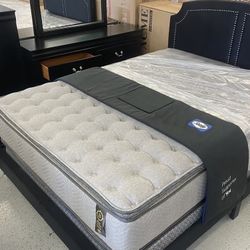 Furniture, Mattress, Box, Big Bunk, Bed, Bed Frame Chest Dress On Your Nightstand