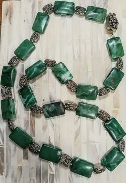 Vintage Green Gemstone & Antique Silver-Tone Filigree Statement Necklace