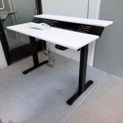 Rising Desk Standing Desk Riser New