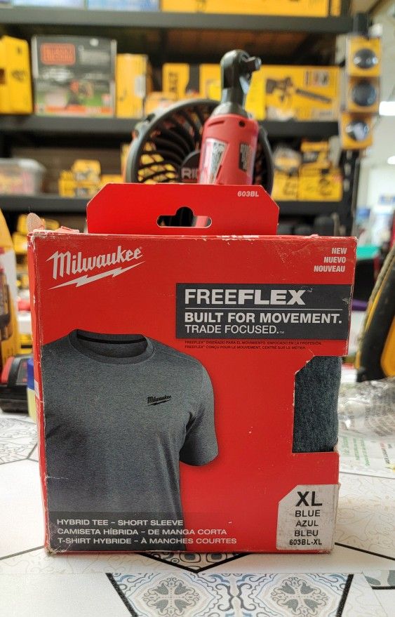 Milwaukee
Men's XLarge Blue Cotton/Polyester Short-Sleeve Hybrid Work T-Shirt