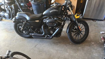 Harley Sportster Iron 883