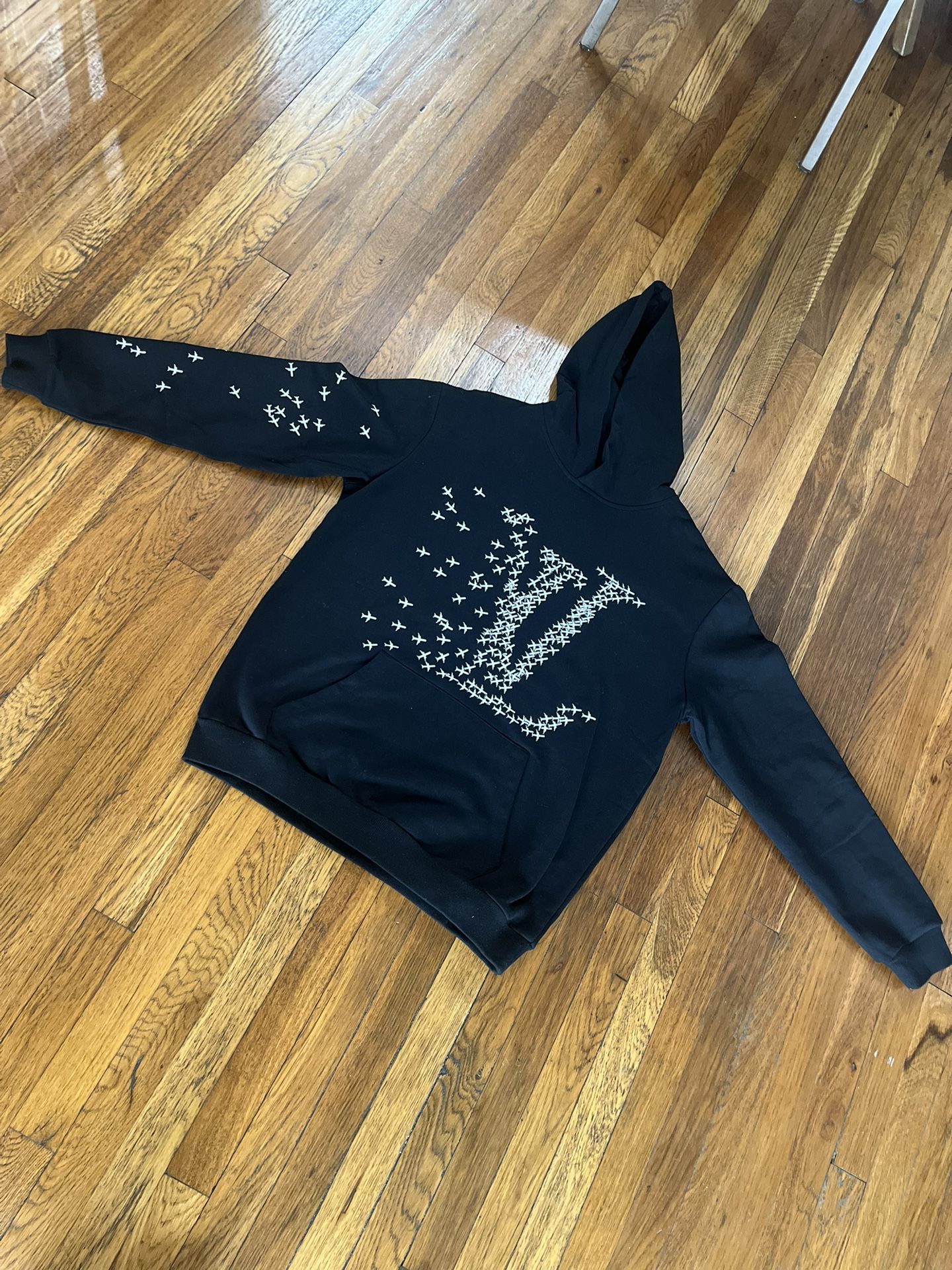 LV Planes Hoodie Size L/XL for Sale in Chicago, IL - OfferUp