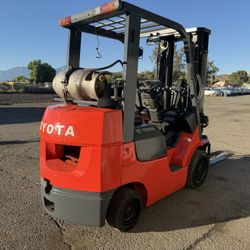 Toyota Forklift 5000 Lb Capacity 3 Stage Sideshift