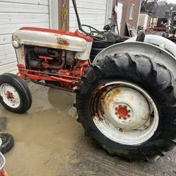 Farm Tractor 