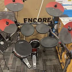 ALESIS COMMAND MESH KIT Eight-Piece Electronic Drum Kit with Mesh Heads