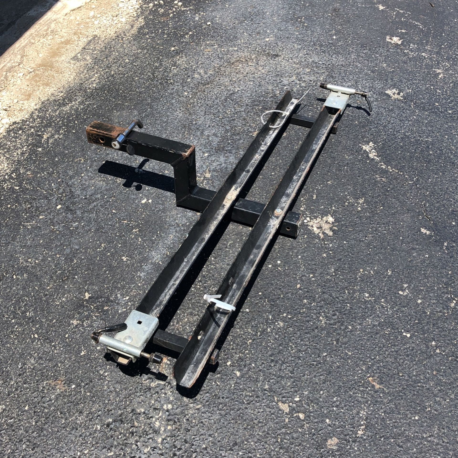 2 station bike rack with locking hitch pin