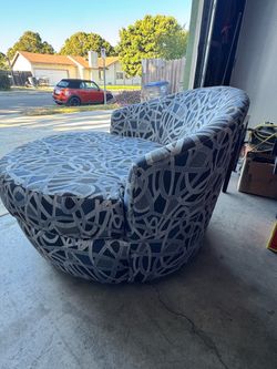 Round Swivel Chair and a Half