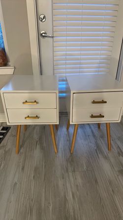 2 bedside tables