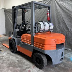 Forklift