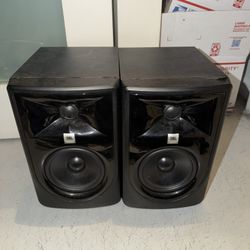 Studio Speakers 