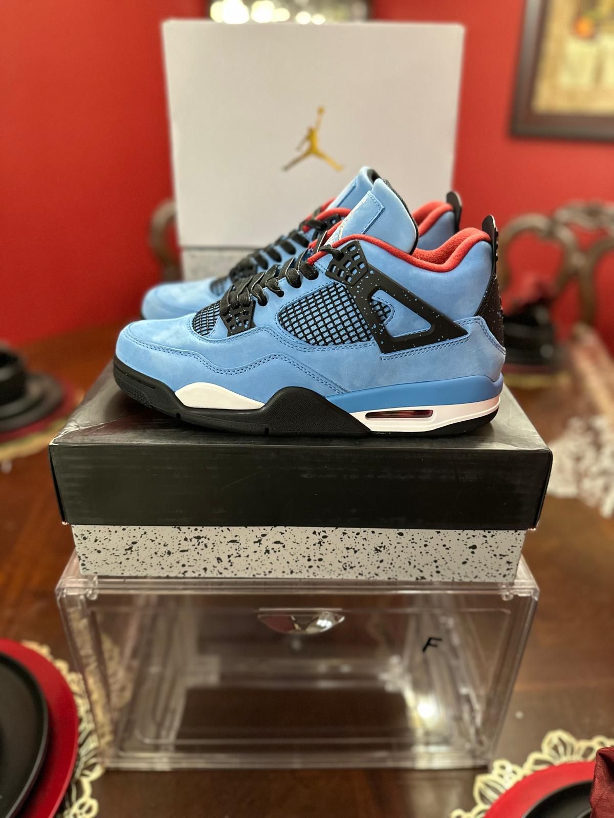 Air Jordan 4 x Travis Scott
