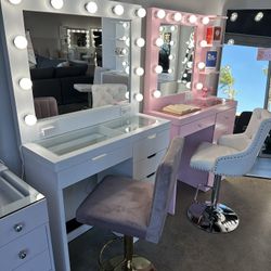 Vanity Table Set With Mirror For Beauty Room - Warehouse Sale 