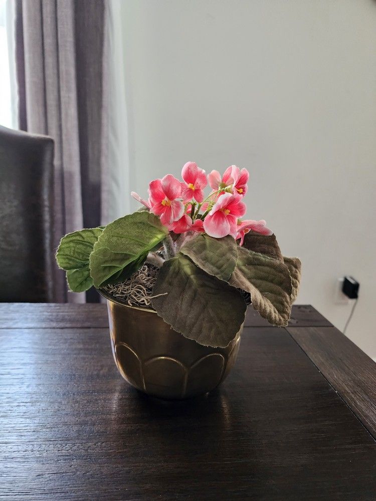 Nice Small Artifical Plant Flower In Pot