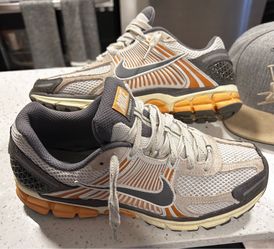 Nike vomero 5 sz 10