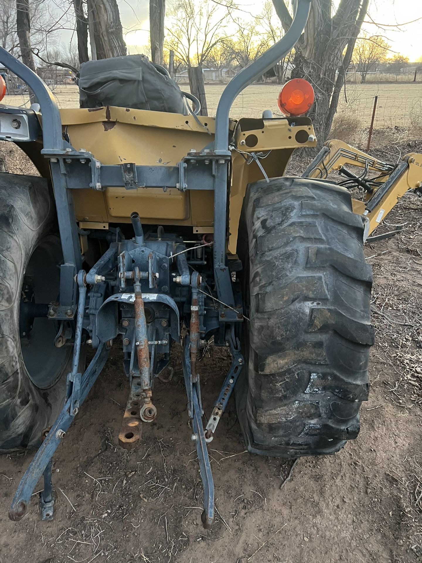 Tractor Supply Los Lunasnull