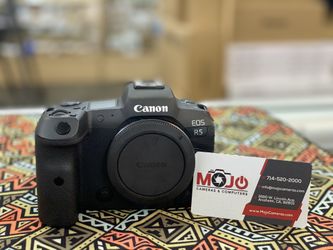 Canon EOS R5 Mirrorless Camera