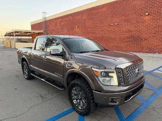 2017 Nissan Titan
