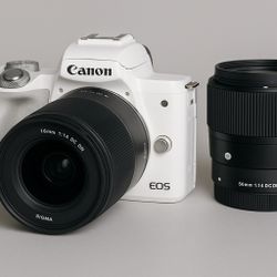 Canon M50 