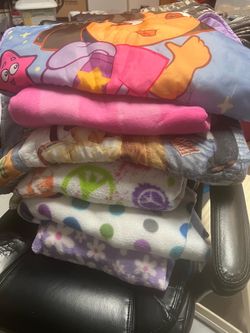 Children’s blankets with Dora sleeping bag with pillow attach