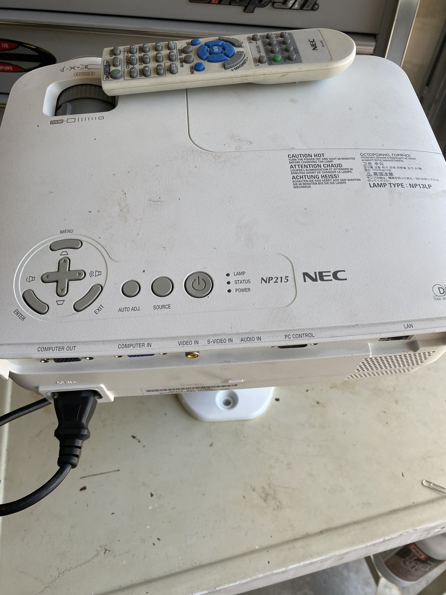 NEC Projector