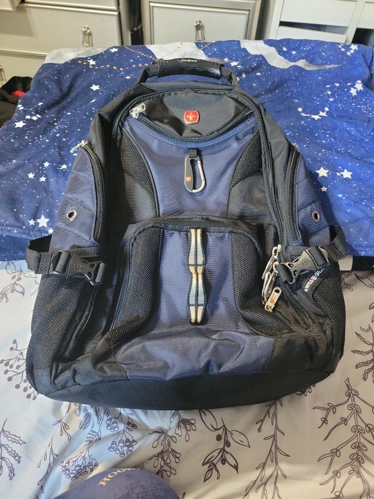 Like New Swiss Gear 1900 ScansmartLaptop Backpack