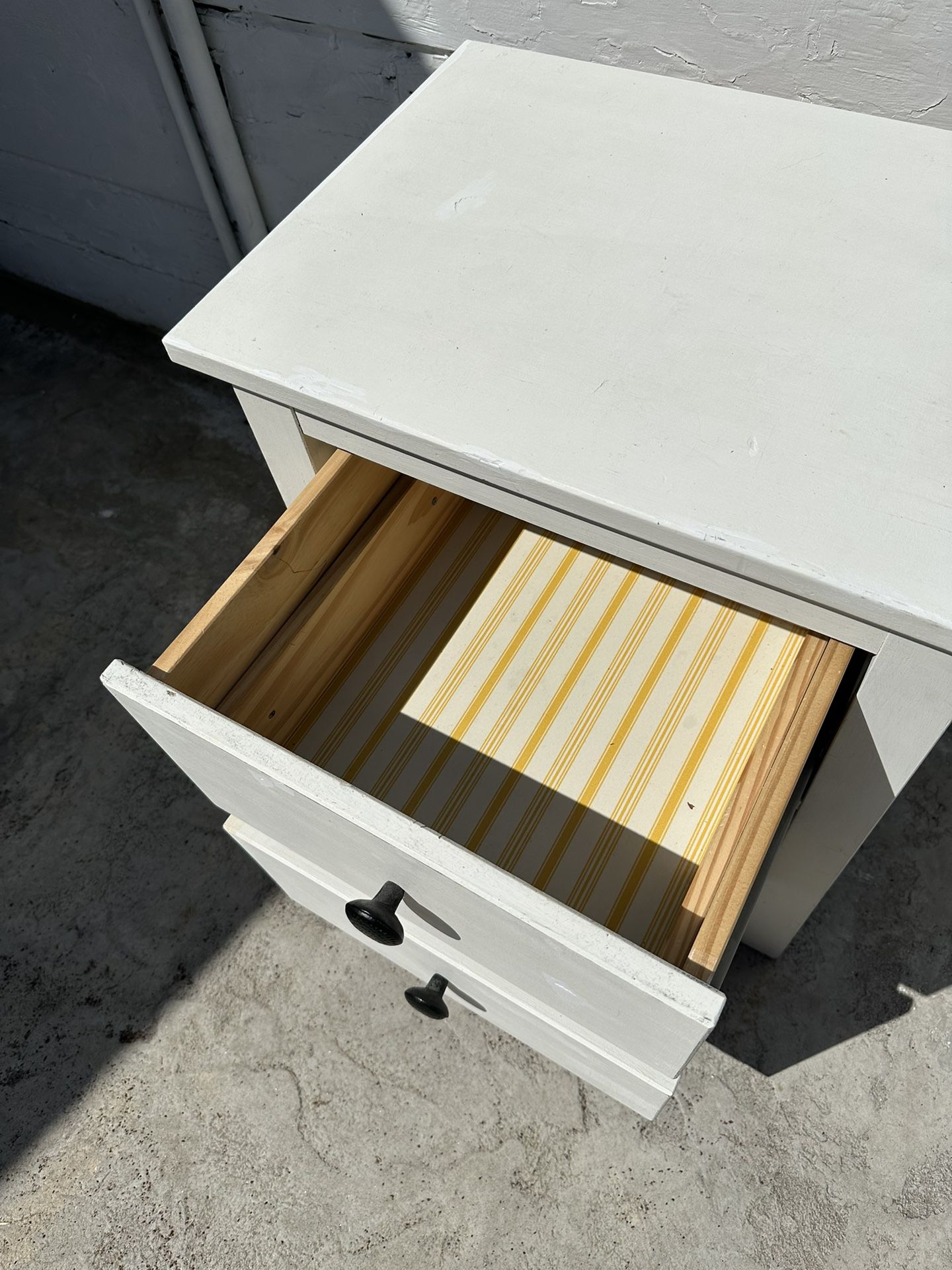 Chic Wooden White Nightstand with Drawers and Sliding Storage Organizer  - SIZE: 22”w x 15.5”d x 25.5”h