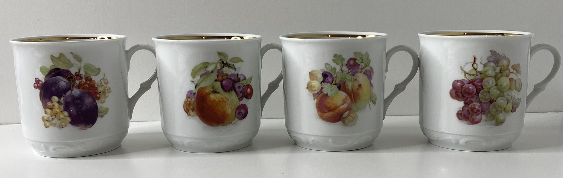 Vintage Bavaria Schumann Arzberg Germany Coffee Cup Mug Fruit Gold Trim Set of 4