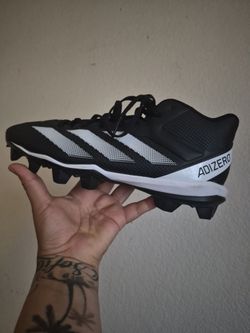 Football cleats