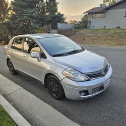 2010 NISSAN VERSA S,4 CYL,34 MPG!SMOGGED,AUTOMATIC, TITLE ON HAND.