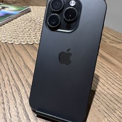 iPhone 15 Pro 128GB - Black Titanium (Unlocked)  