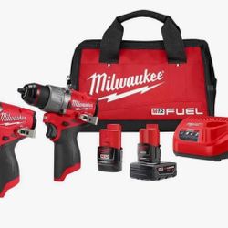 Milwaukee Drill Set 