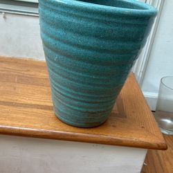 Ceramic planter 
