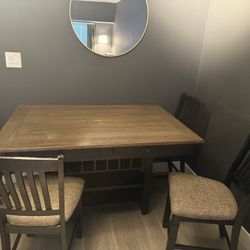 Dinning Room Table (High-Top 6 chairs)