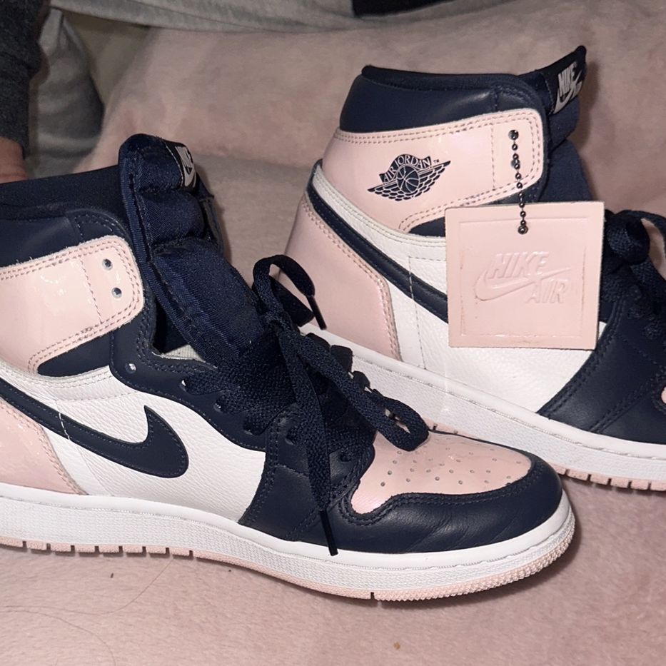 Air Jordan’s 1 - WOMEN Retro High Bubble Gum